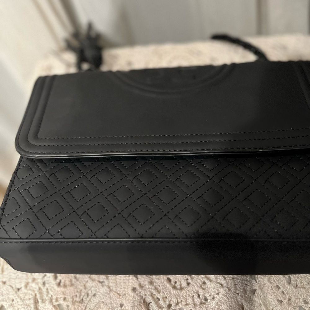 Black Quilted Crossbody Tory Burch bag - Picture 8 of 11